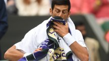 [FOTO] Novak Đoković ispisuje tenisku povijest te se usput vulgarno obračunava s gledateljima; najnoviji ispad u Wimbledonu nije mu trebao...