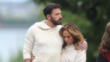 To mora da je ljubav: Ben Affleck i Jennifer Lopez zagrljeni u romantičnoj šetnji