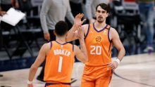 Dario Šarić iskreno o novom debaklu hrvatske košarke te tome na što je pomislio kada je s Phoenixom stigao do finala NBA; dotakao se svoje igre, trenera, ali i odluke gdje će živjeti nakon završetka karijere