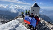 Janša se pohvalio time da se s visokim predstavnikom EU-a Borrellom popeo na Triglav. Prešutio je da su put skratili - helikopterom