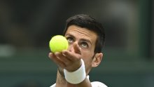 Novak Đoković izgleda nezaustavljivo! Na uvjerljiv način ušao je u svoje 10. polufinale Wimbledona te juri prema tituli 'najvećeg svih vremena'