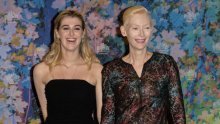 Najbolja pratnja za crveni tepih: Tilda Swinton u Cannes povela svoju nasljednicu čiji stajling nije prošao nezamijećeno