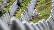 [FOTO] Obilježava se 26 godina od genocida u Srebrenici, pokopat će se 19 novoidentificiranih žrtava