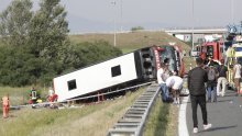 Vozač autobusa u kojem je poginulo deset ljudi kazao je da je 'na trenutak zaspao'