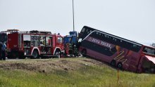 [FOTO/VIDEO] Beroš i Trut iznijeli pojedinosti nesreće u kojoj je poginulo devet putnika i vozač, a u punom autobusu bilo je i djece