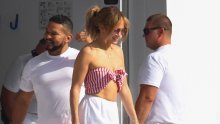 Nova ljubav joj godi: Jennifer Lopez odvažnim stajlingom istaknula isklesanu figuru