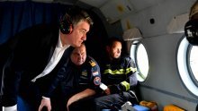 Milanović helikopterom obišao požarište u Segetu Gornjem