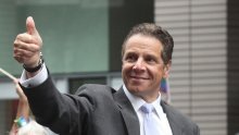 Guverner New Yorka Cuomo podnio ostavku zbog spolnog uznemiravanja