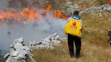 Kanader HRZ-a četvrti put gasi požar u kod Širokog Brijega u BiH