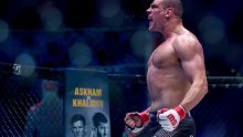 Hrvatski borac iznenadio svijet MMA; izborio finale i borbu za milijun dolara te se rasplakao u zagrljaju trenera Cro Copa