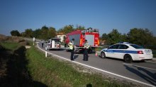 Usred noći dogodio se frontalni sudar automobila u Zaboku, dvije osobe su teško ozlijeđene