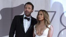 [FOTO] Ludo zaljubljeni Jennifer Lopez i Ben Affleck stigli na crveni tepih, sve su oči bile uprte samo u njih