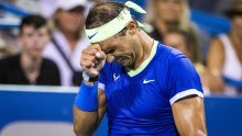 Umjesto borbe s Novakom Đokovićem na teniskom terenu, Rafael Nadal trenutno ima puno većih problema; završio je na štakama...