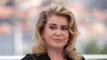 Catherine Deneuve prodala 125 pari cipela za više od 47.000 eura