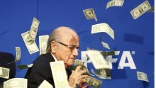 Blatter se koprca: Ne predaje se ni najjačim napadačima