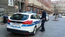 Policija upozorava: Lopovi se lažno predstavljaju kao popisivači stanovništva! Jedna je 93-godišnjakinji ukrala nakit i novac