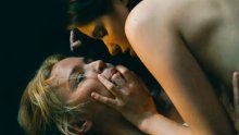 Vruće gay scene vrijeđaju osjećaje vjernika: Rusija zabranila film Paula Verhoevena o časnoj sestri lezbijki