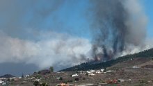 [FOTO/VIDEO] Erumpirao vulkan na španjolskom otoku La Palmi, uzdigao se golemi stup dima