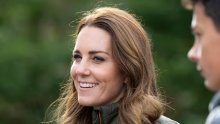 [FOTO] Sportski duh kraljevskog dvora: Kate Middleton iznenadila outfitom i vještinama