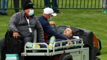 [FOTO/VIDEO] Zvijezdi filmova o Harryju Potteru pozlilo na golf terenu, odmah mu je pružena liječnička pomoć, a pomagao mu je i Toni Kukoč