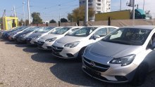 [FOTO] TRCZ ima dražbu rabljenih automobila: Po smiješnim cijenama nude se solidni mali gradski auti, motocikli i radni strojevi