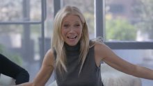 Što nam sve novo stiže na ekrane u ovom mjesecu: Gwyneth Paltrow donosi dozu seksa i ljubavi, stiže i hvaljeni domaći film, a tu je i iščekivana 'Tračerica'