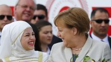 Merkel stigla u izbjeglički kamp u Turskoj