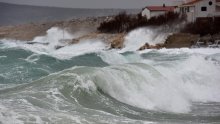 Bura ponovno zatvorila dio A1, nema prelaska ni preko Paškog mosta