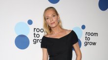 Nakon dugo vremena ponovno u javnosti: Uma Thurman zablistala u crnom izdanju