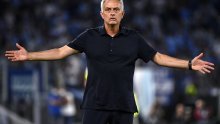 Jose Mourinho doživio katastrofu karijere; njegova momčad po prvi puta je primila šest golova i to od na papiru puno slabijeg suparnika