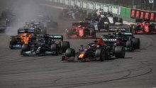 [FOTO] Kaos na startu odlučio VN Meksika! Max Verstappen majstorski iskoristio priliku i u prvom zavoju prošao bolide Mercedesa te na kraju došao do trijumfa