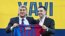 [FOTO] Xavi je dobio čast kao niti jedan trener Barcelone u povijesti; na Nou Campu ga je dočekalo više od 25.000 navijača