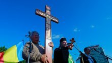 Neki pacijenti jedva dišu, ali kažu da covid ne postoji. Liječnica: 'Borimo se svaki dan da se ljudi cijepe, a onda dođe pop i kaže - nemojte'