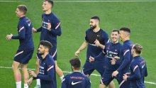 [VIDEO/FOTO] Vatreni u dobrom raspoloženju odradili trening na kišom okupanom Poljudu, za nedjelju najavljene nove padaline