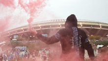 [VIDEO/FOTO] Split gori! Deset tisuća pokislih i grlatih navijača u najvećem korteu u hrvatskoj povijesti stiglo je na Poljud! Odbrojavamo minute do početka utakmice...