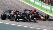 [FOTO] Lewis Hamilton je fantastičnom vožnjom slavio u Brazilu; startao je s desetog mjesta i na stazi pomeo konkurenciju