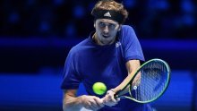 [FOTO] Alexander Zverev u polufinalu ATP Finalsa nadigrao Novaka Đokovića te je prvog tenisača svijeta spriječio u pokušaju da dostigne rekord Rogera Federera