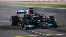 [FOTO] Lewis Hamilton slavio u Kataru; dvije utrke do kraja prvenstva Max Verstappen mu 'bježi' samo osam bodova...