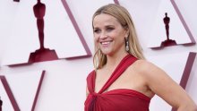 Nemojte još umiroviti svoje omiljene skinny traperice: Reese Witherspoon zna kako ih nositi ove zime