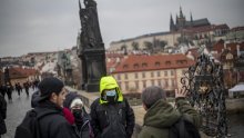 U Češkoj će cijepljenje biti obvezno za neke profesije i starije ljude