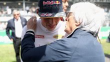 Bernie Ecclestone nije se suzdržao kada je govorio o borbi Hamiltona i Verstappena: Ne igraju pošteno, stalno ga maltretiraju!