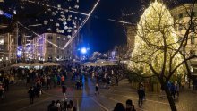 Potpuni cirkus u Sloveniji: Kuhano vino je epidemijski rizik jer se pije u skupini, a pečeno kestenje ne jer ga jedemo dok šetamo!?