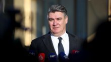 Milanović čestitao Božić pravoslavnim vjernicima; na Baniji je nužna državna pomoć