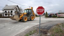 Kod Popovače poginula vozačica koja nije stala na znak STOP