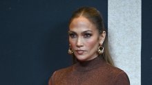 Jennifer Lopez za Božić otkrila lice bez trunke šminke i tajnu svog mladolikog izgleda