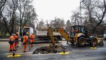 [VIDEO/FOTO] Saniraju se vodovodne cijevi na zagrebačkom Ribnjaku, tramvaji se preusmjeravaju; ovako prometuju na linijama 8 i 14