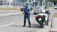 Bez položenog vozačkog ispita i drogiran bježao policiji u neregistriranom automobilu