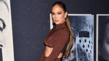 Društvene mreže su proključale: Jennifer Lopez odjenula kreaciju koja je malo toga ostavila mašti