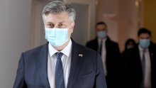 Plenković na Twitteru: Vlada će snažnim paketom mjera ublažiti udar na standard građana