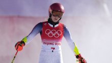 Šok za olimpijsku prvakinju Shiffrin; proklizala je sa staze i ispala već u prvoj vožnji